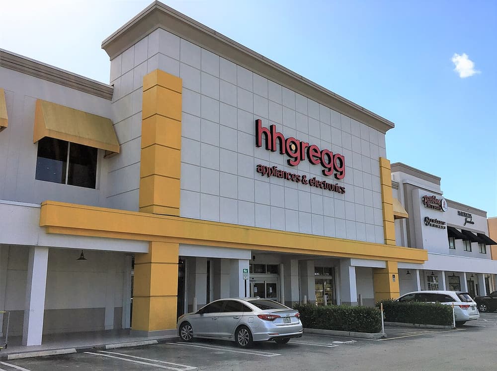 hhgregg appliances and electronics store front in Miami